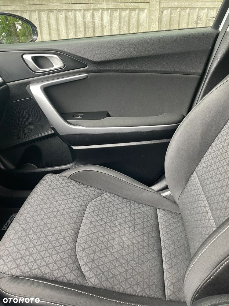 Kia Ceed 1.5 T-GDI M - 13