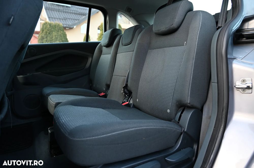Ford Grand C-Max - 9