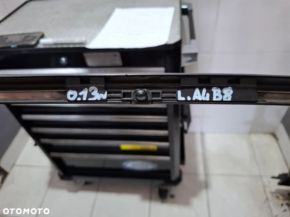 Listwa mat lewa karoseryjna Audi A4 B8 2013 rok sedan nr 8K5853703 - 4