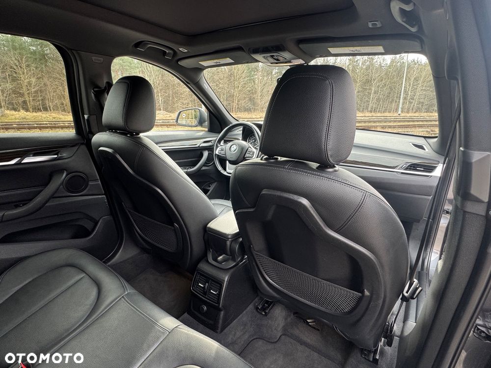 BMW X1 xDrive25i xLine - 20