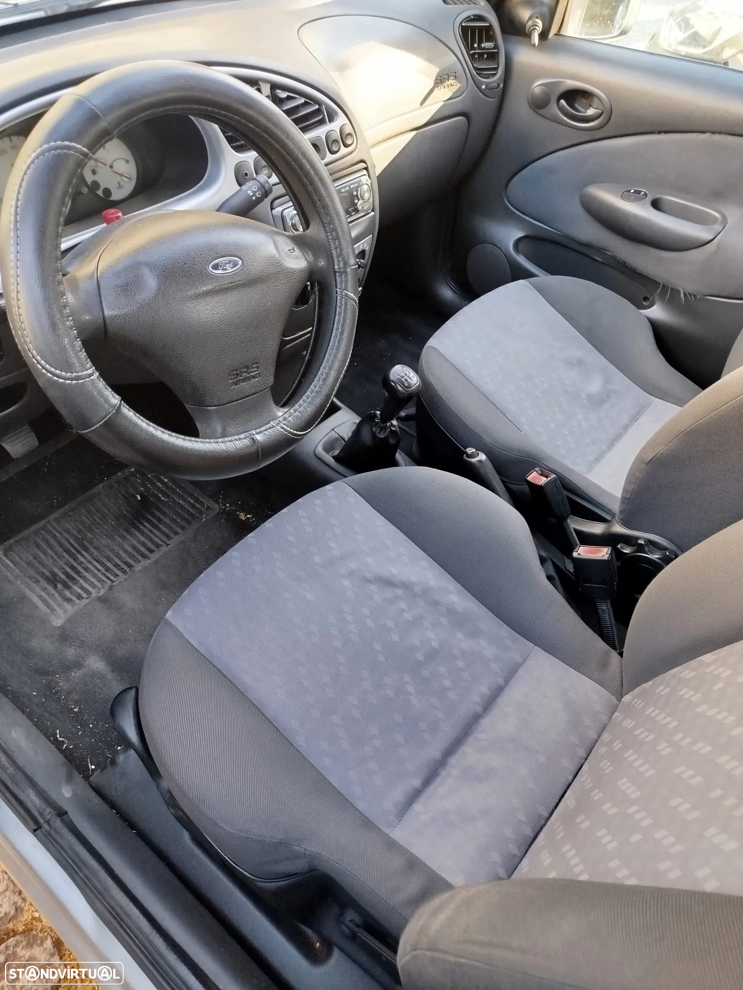 Ford Fiesta 1.25 Techno - 13