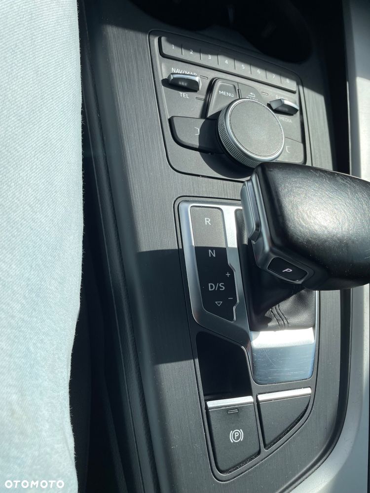 Audi A4 Limousine - 20