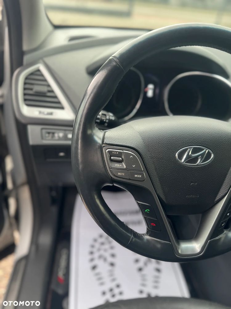 Hyundai Santa Fe 2.0 CRDi Premium 4WD - 23