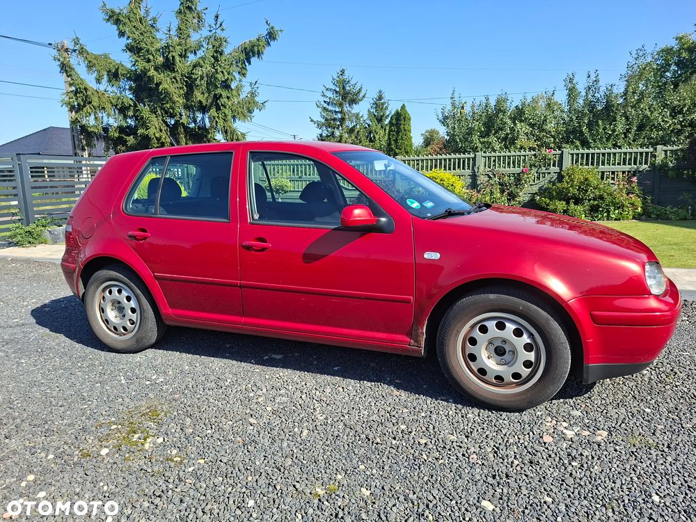 Volkswagen Golf - 4