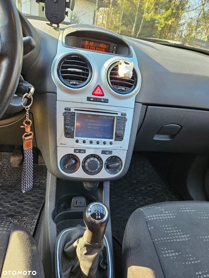 Opel Corsa 1.4 16V Enjoy - 14