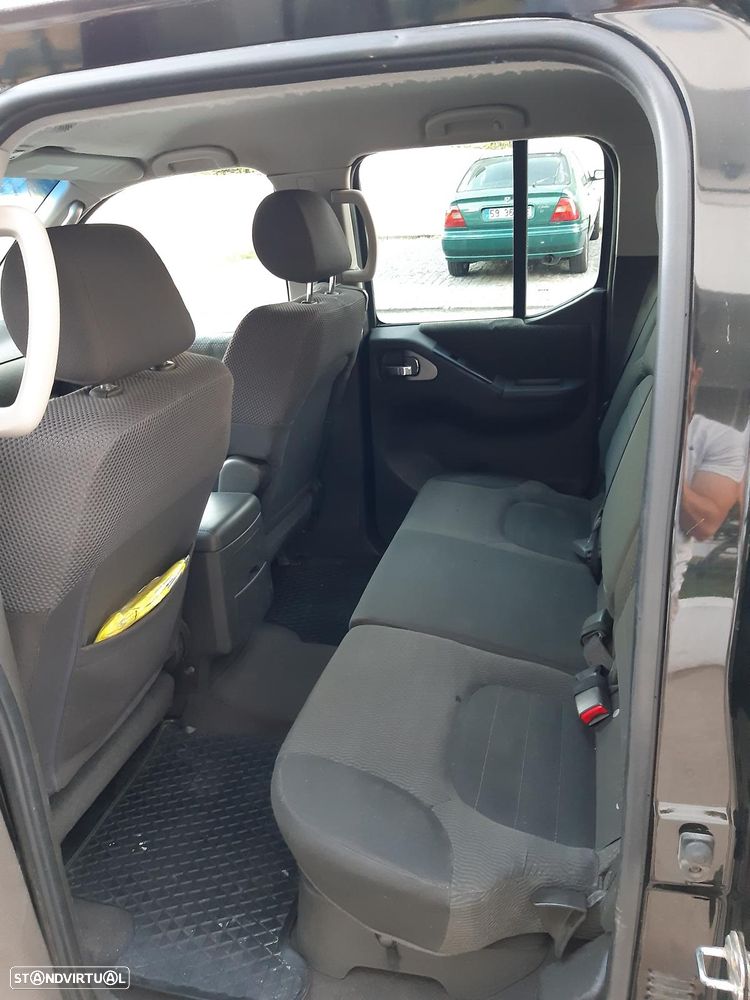 Nissan Navara 2.5 dCi CD LE - 12