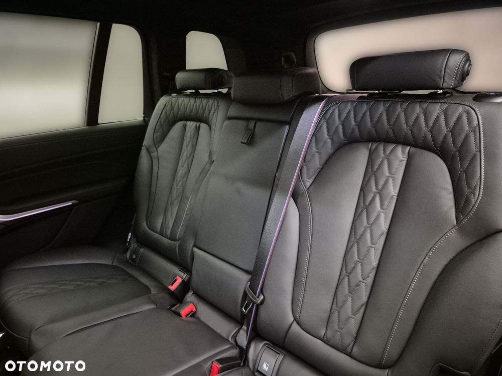 BMW X7 - 18