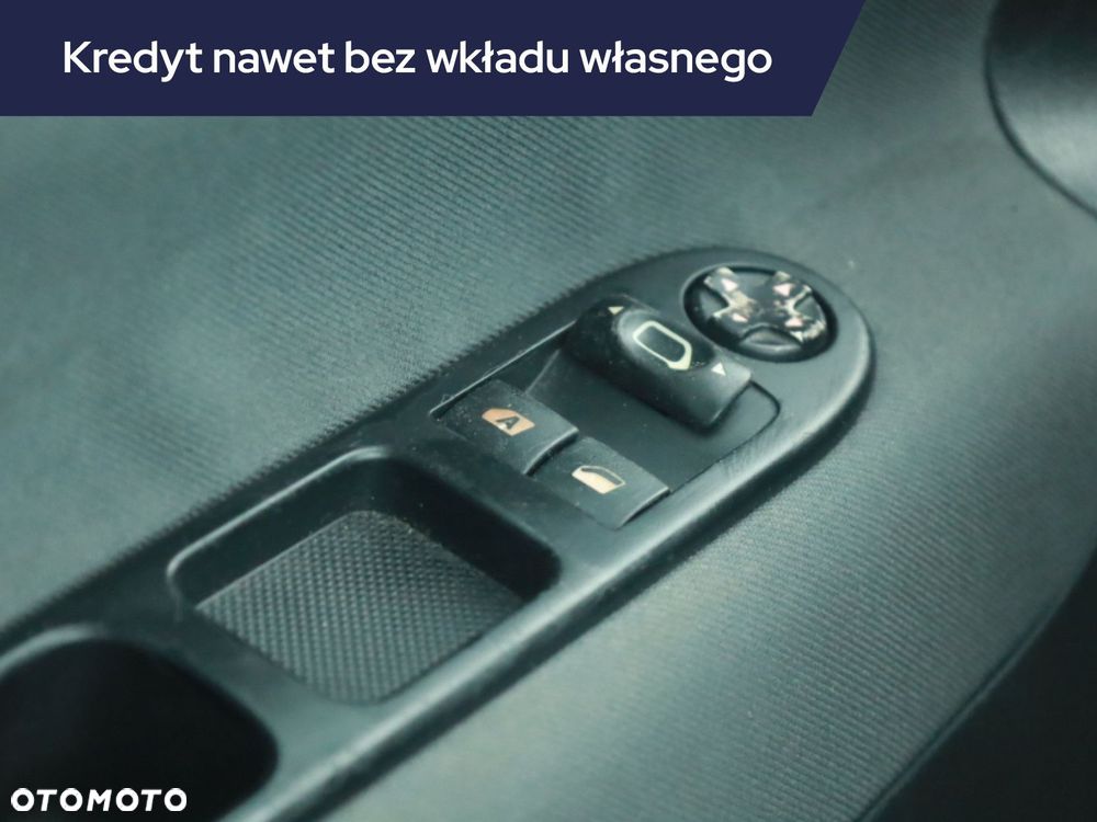 Peugeot 207 - 15