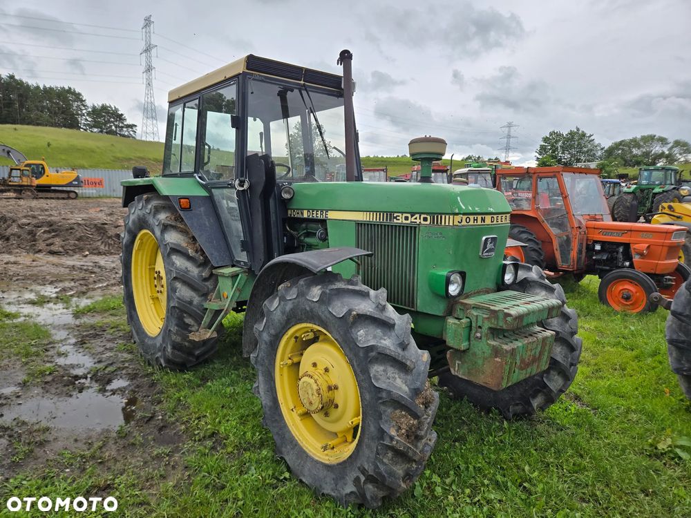 John Deere 3040 Export 4WD - 3