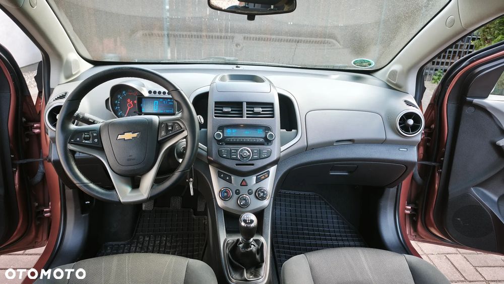 Chevrolet Aveo 1.6 LTZ - 20