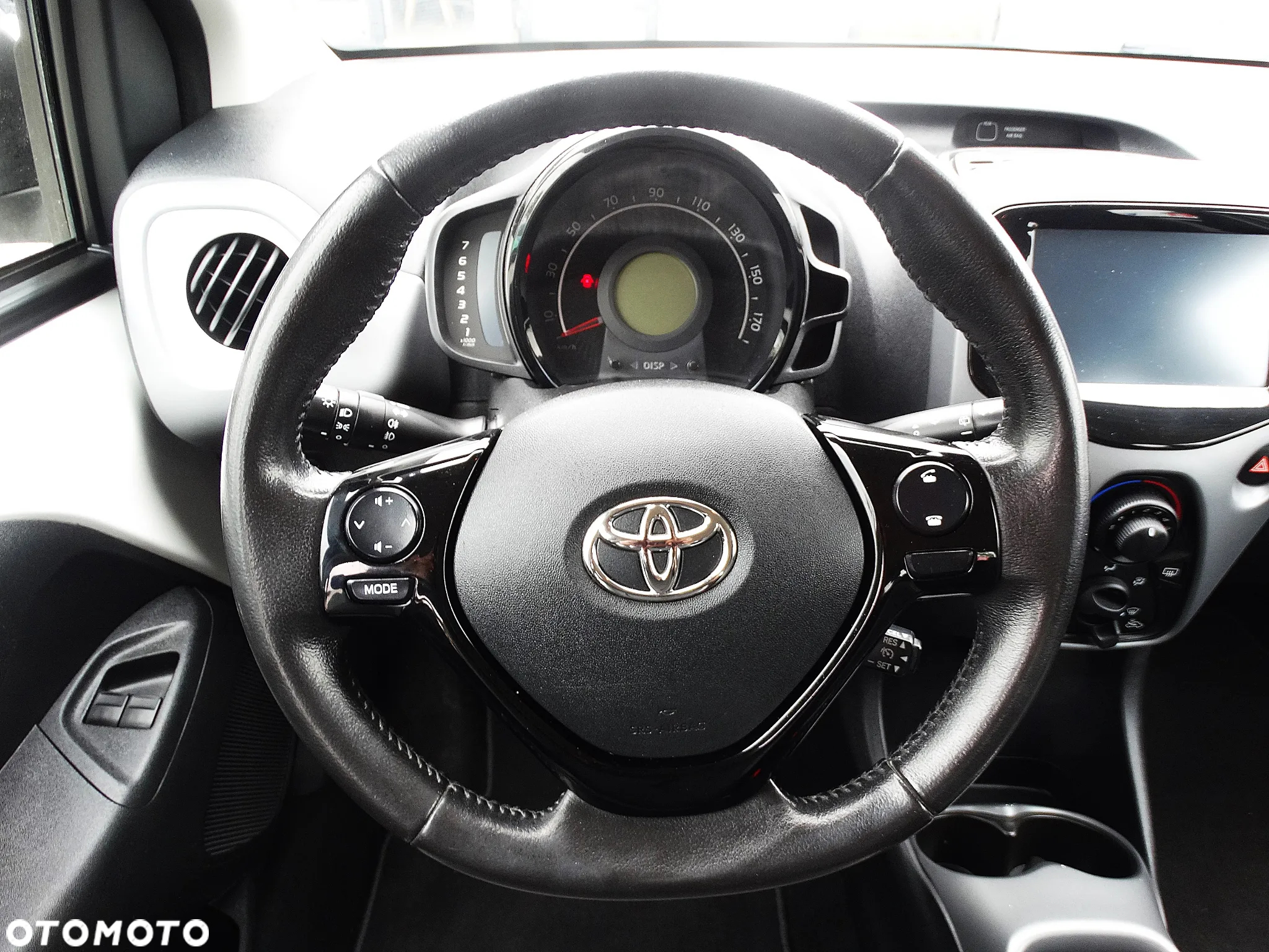 Toyota Aygo X 1.0 VVT-i Executive - 18