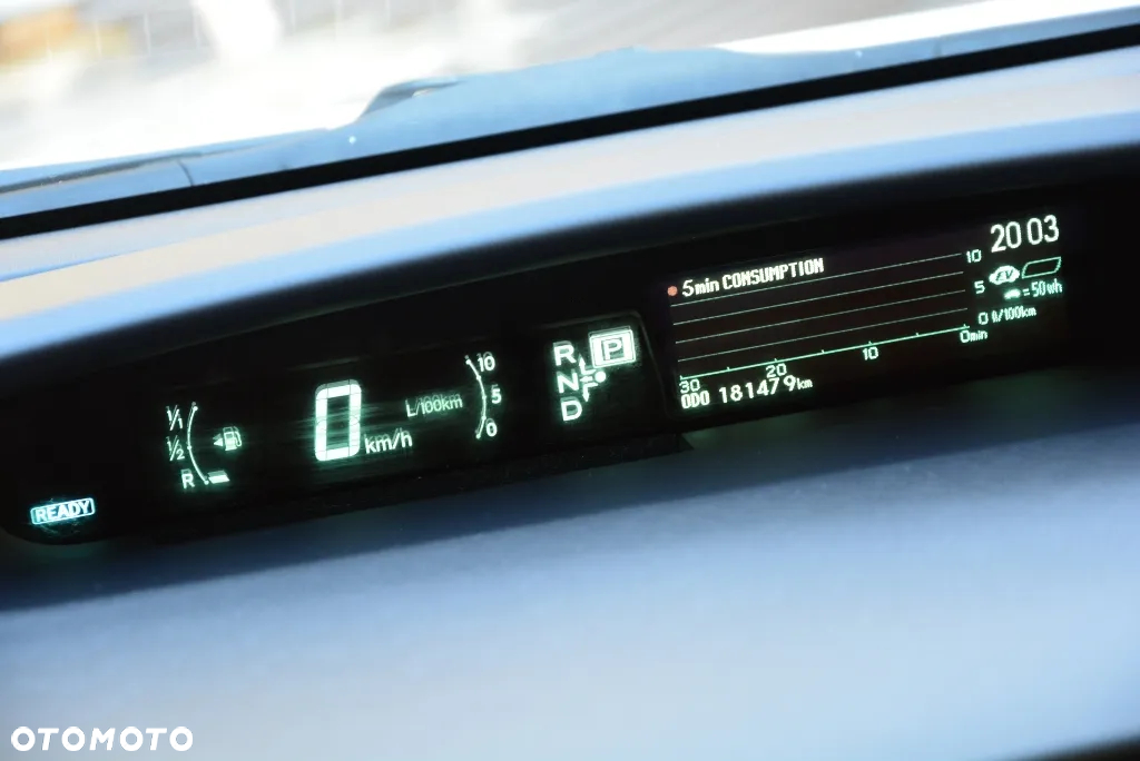 Toyota Prius (Hybrid) Comfort - 25