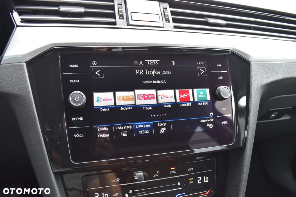 Volkswagen Passat - 17