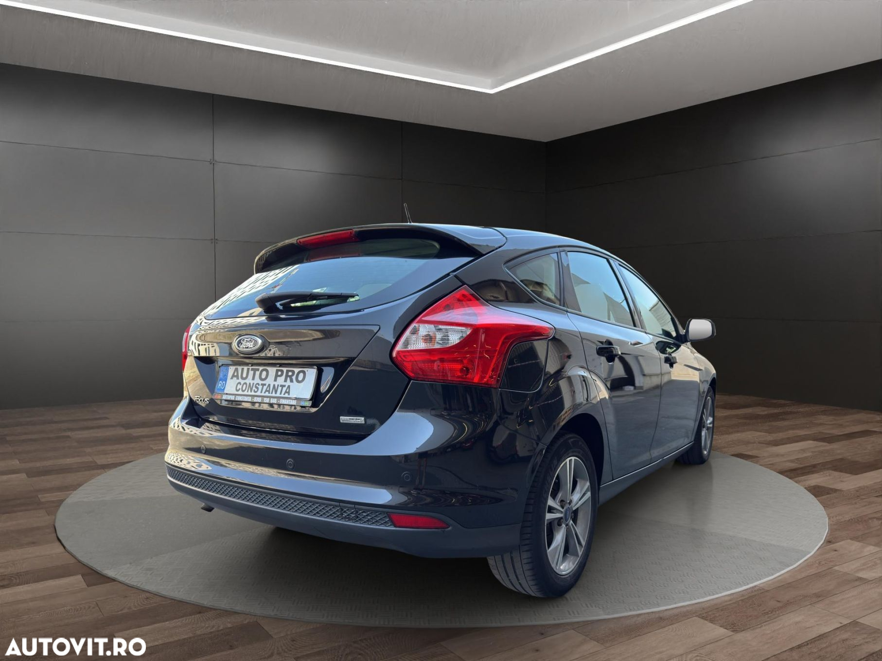 Ford Focus 1.0 EcoBoost Start-Stopp-System TREND - 4