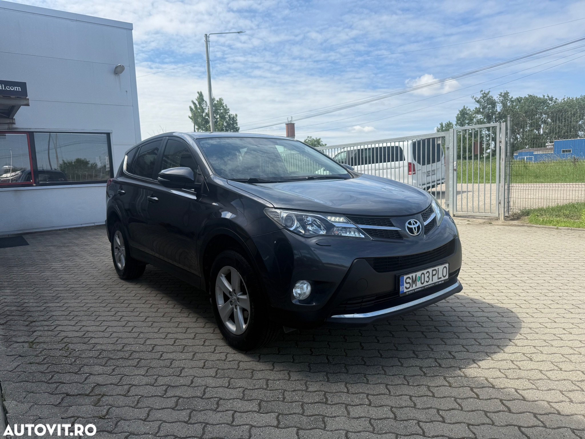Toyota RAV4 2.2 D-4CAT 4WD Aut Luxury - 5