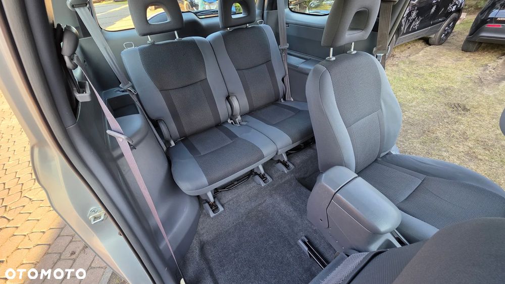 Toyota RAV4 4x4 Sol - 37