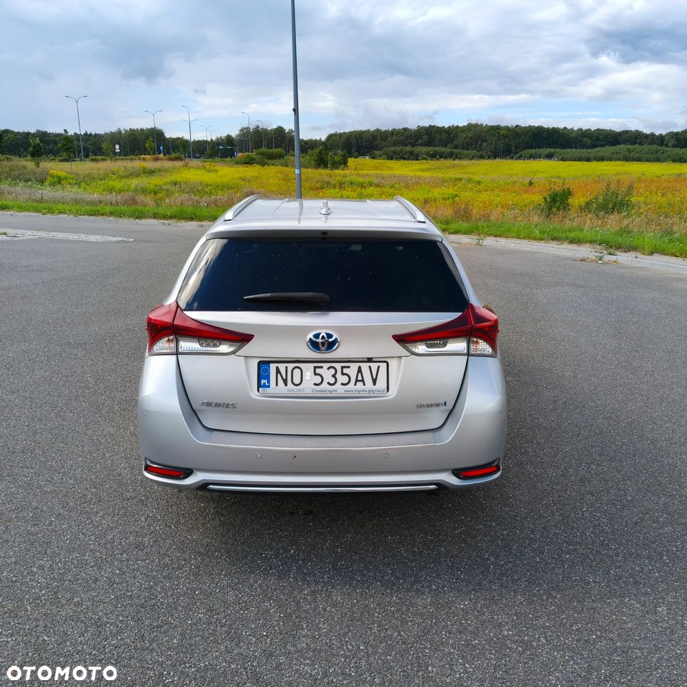 Toyota Auris Hybrid 135 Prestige - 6
