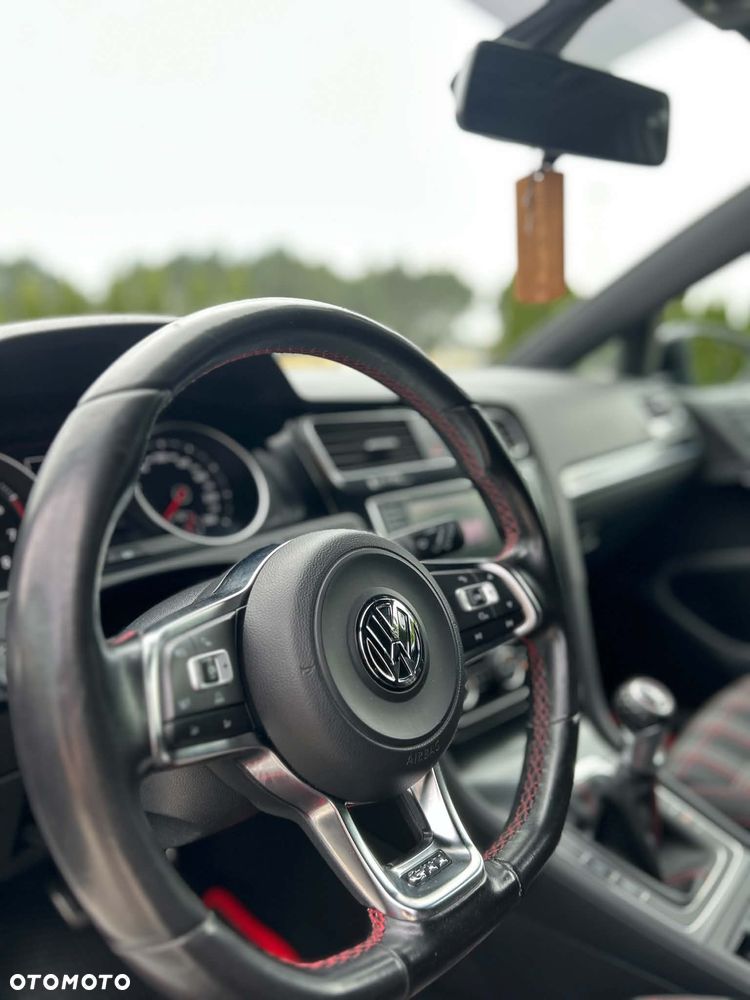 Volkswagen Golf 2.0 TSI BMT GTI - 12