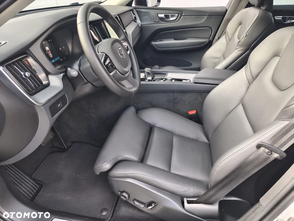 Volvo XC 60 B5 B AWD Ultimate Black Edition - 18