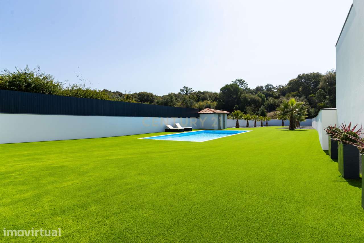 Propriedade Totalmente Renovada com Armazém/Garagem de Grande Dimensão - Grande imagem: 5/46