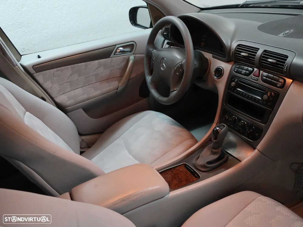 Mercedes-Benz C 220 CDi Avantgarde - 23