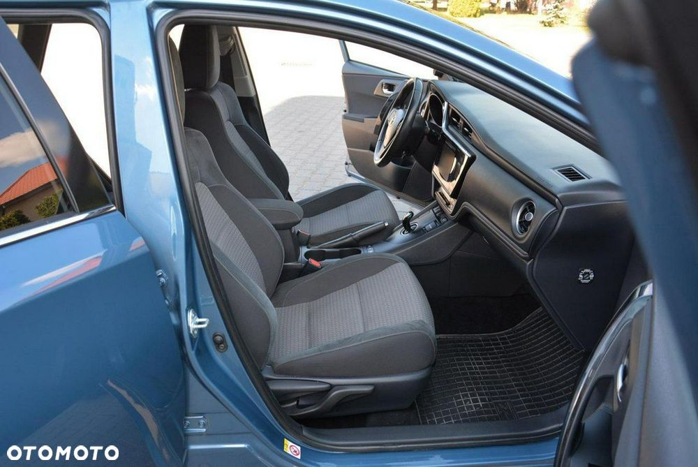 Toyota Auris Hybrid 135 Premium - 16