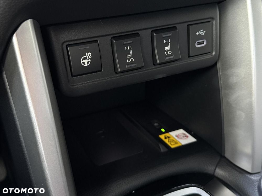 Toyota Corolla Cross - 25