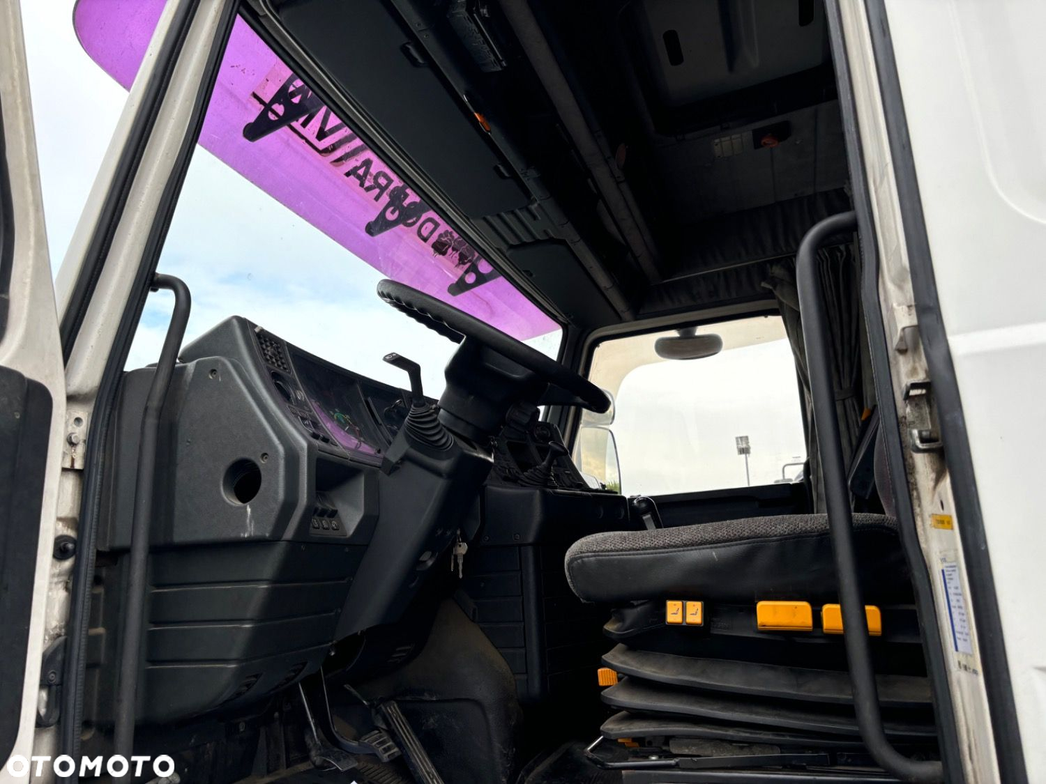 Scania T143 Ha 500 - 10