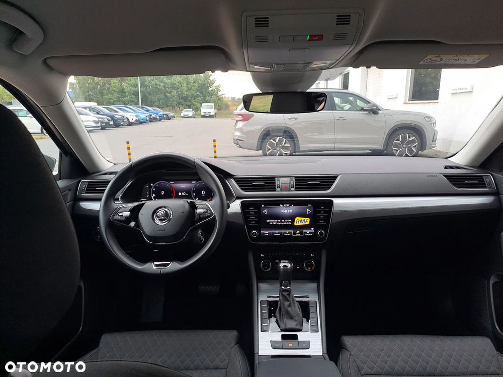 Skoda Superb 2.0 TDI SCR Ambition DSG - 8