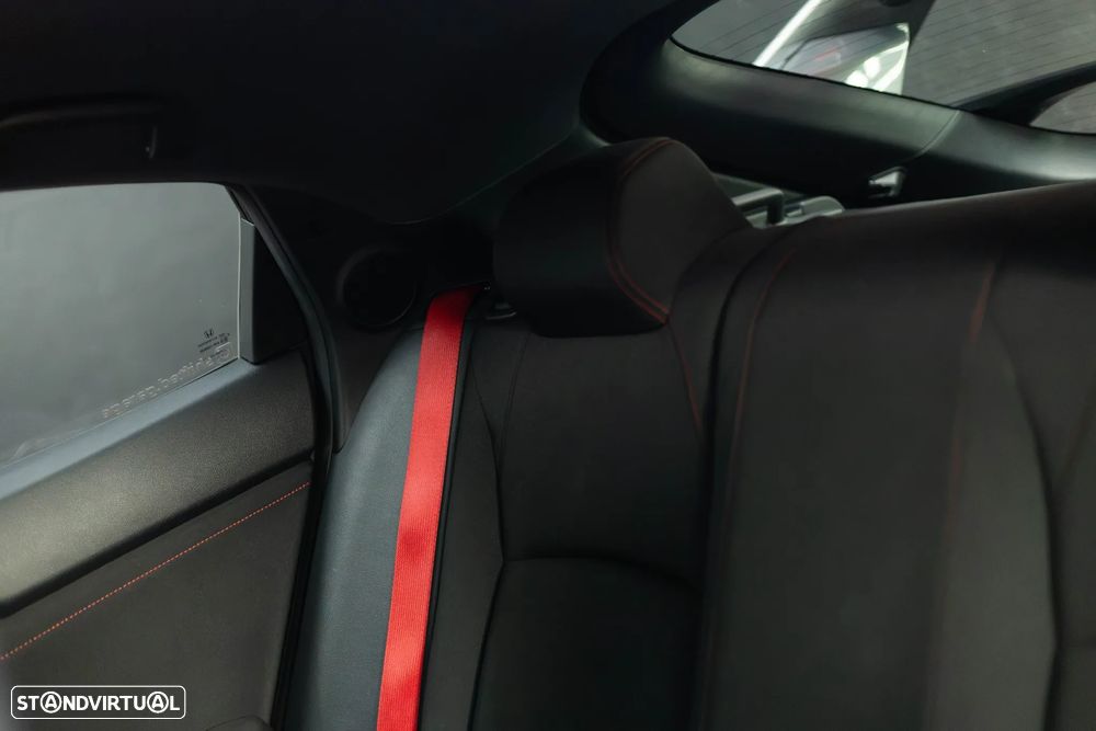 Honda Civic 2.0 VTEC Turbo Type R - 26