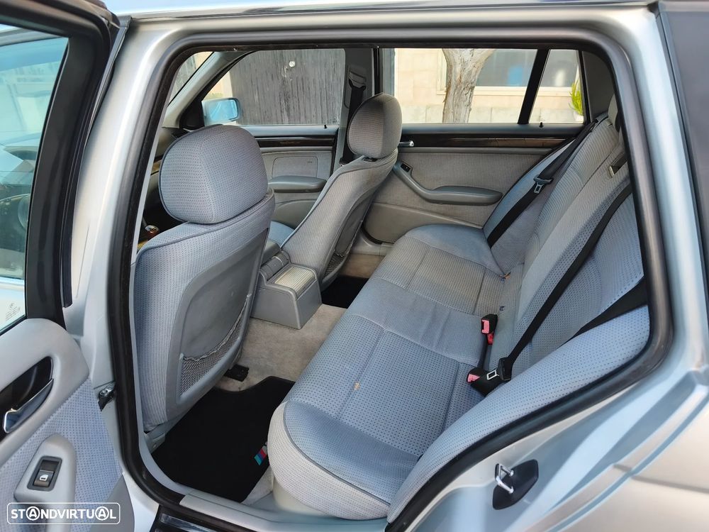 BMW 330 d Touring - 10