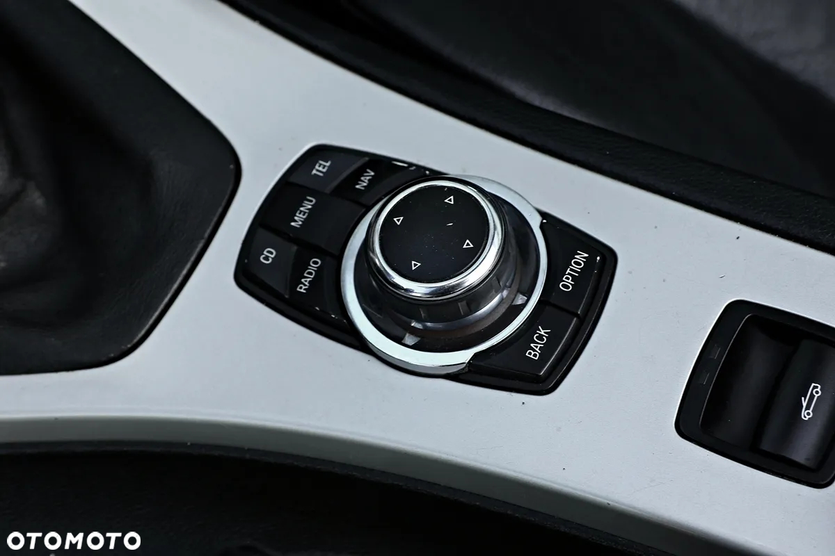 BMW Seria 3 320d - 25
