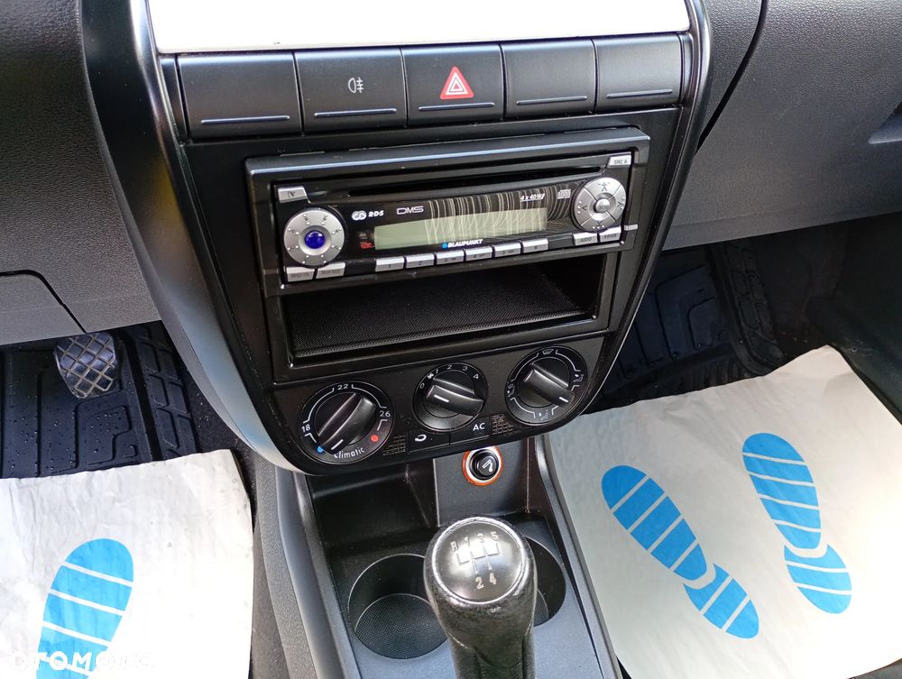 Volkswagen Fox 1.2 - 13