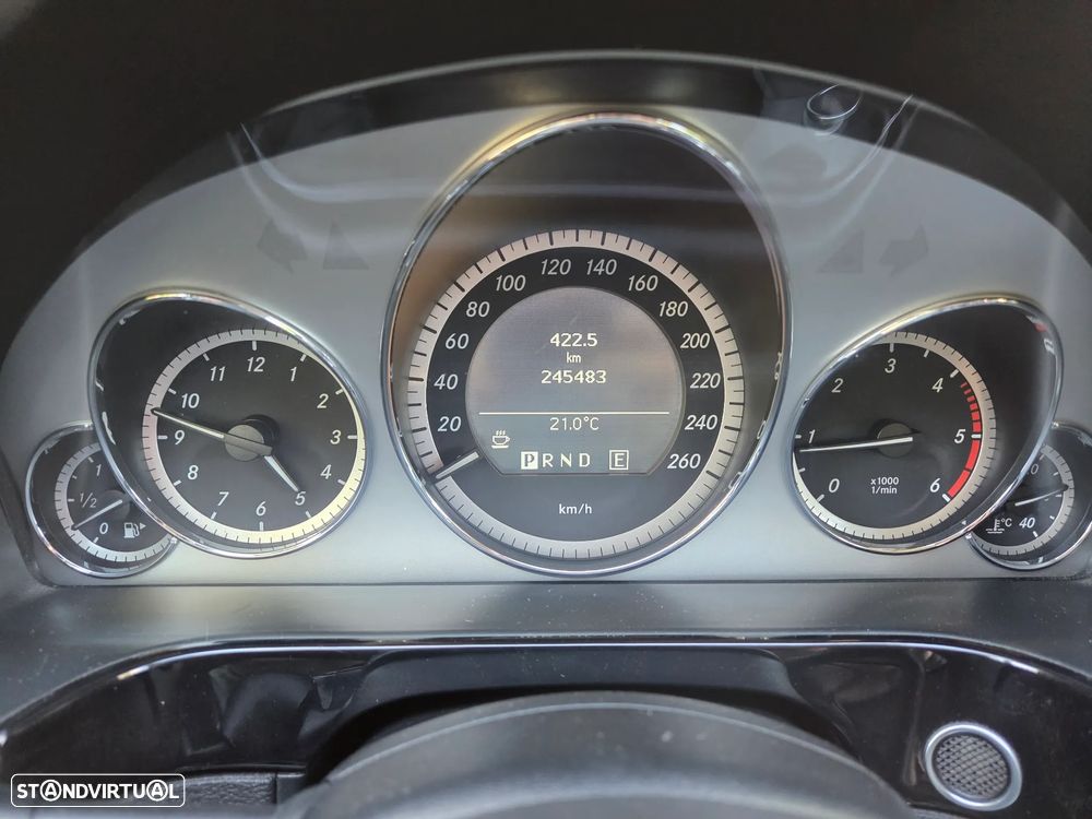 Mercedes-Benz E 250 CDi Avantgarde BlueEfficiency Auto. - 12