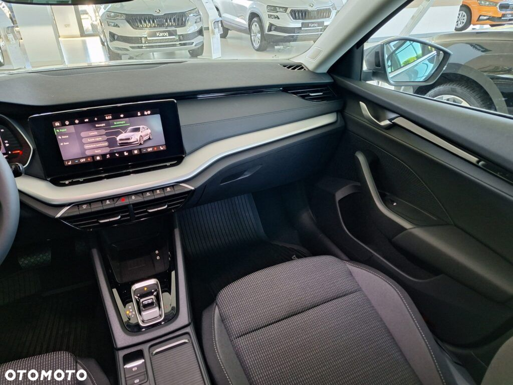 Skoda Octavia 2.0 TDI Edition 130 Selection DSG - 24