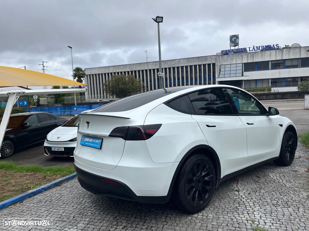 Tesla Model Y Standard - 12