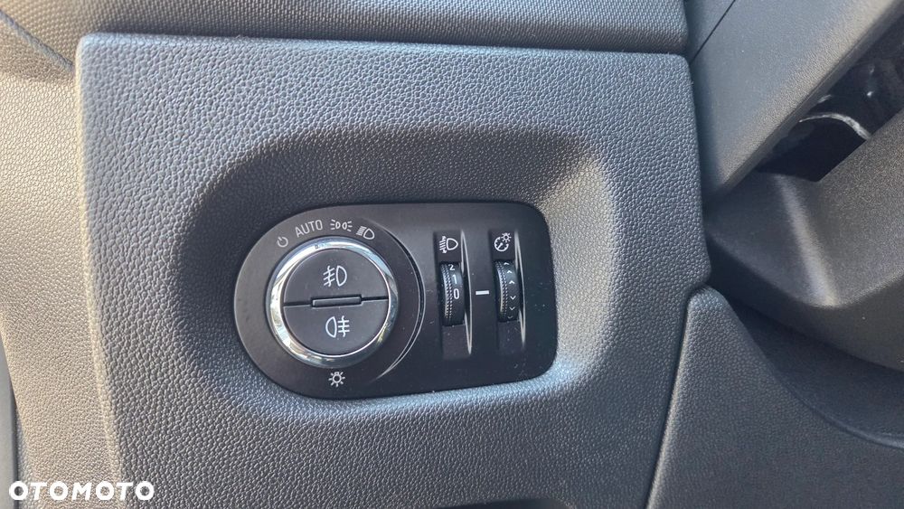 Opel Corsa 1.4 16V Energy - 22