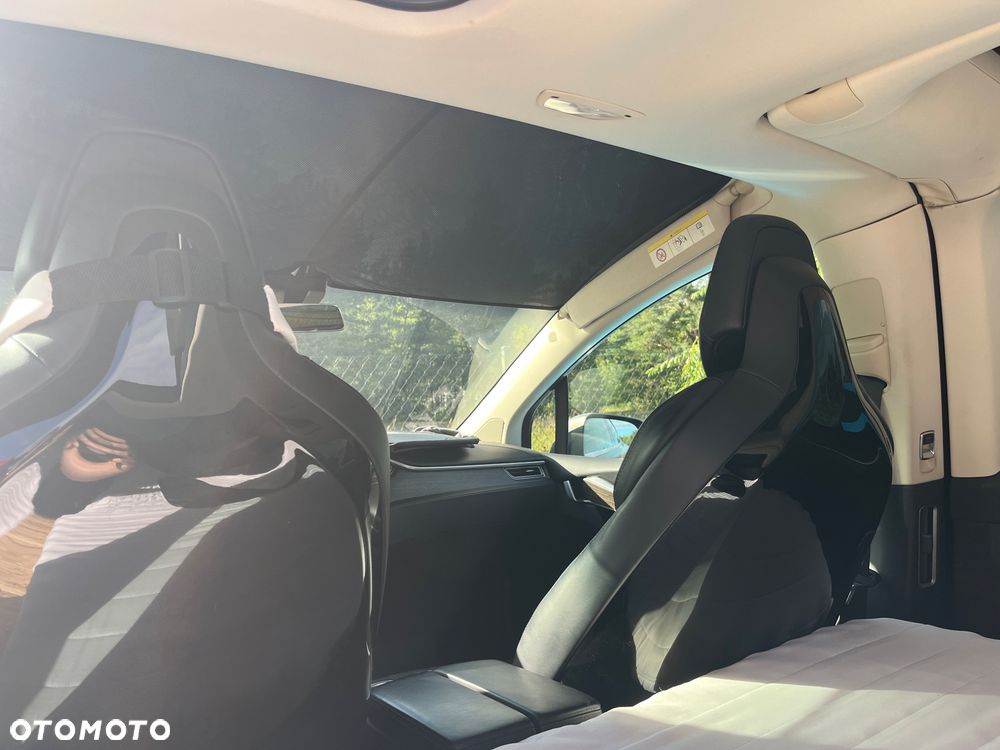 Tesla Model X Long Range Plus - 7