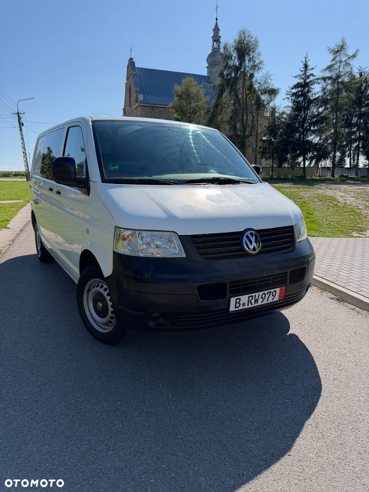 Volkswagen Transporter - 2