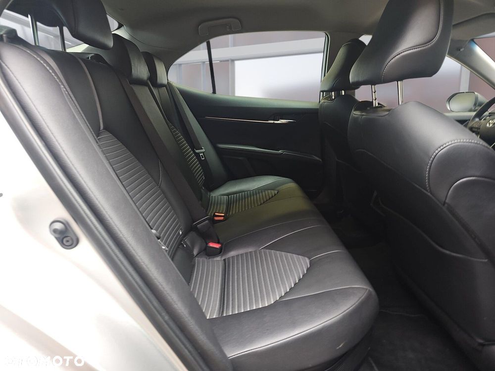 Toyota Camry 2.5 Hybrid Prestige CVT - 11