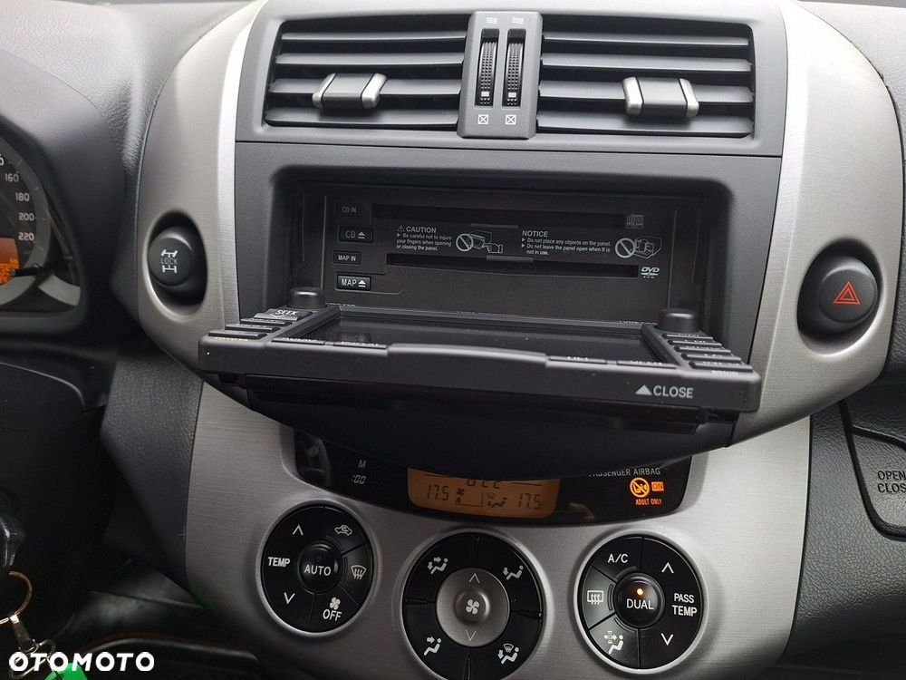 Toyota RAV4 - 16