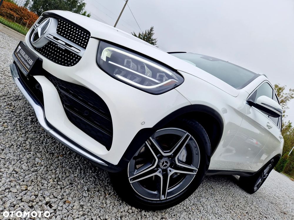 Mercedes-Benz GLC - 32