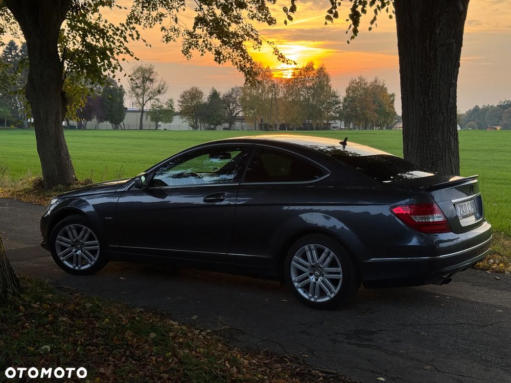 Mercedes-Benz Klasa C 180 BlueEFFICIENCY - 26