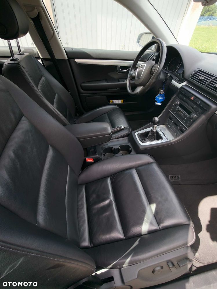 Audi A4 Limousine - 3