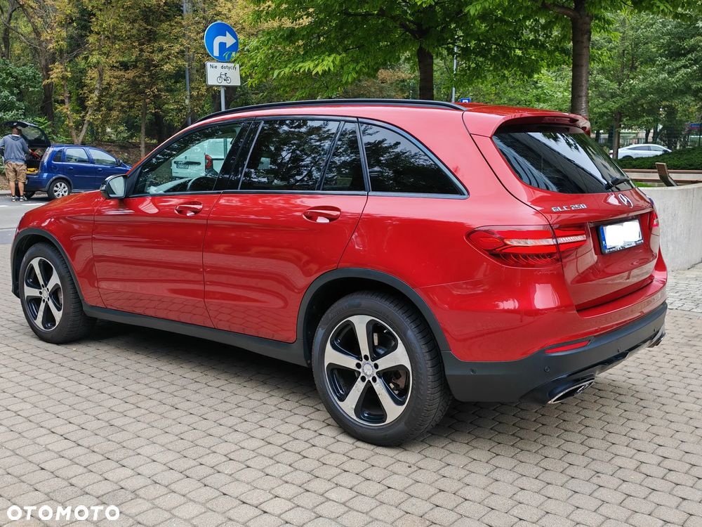 Mercedes-Benz GLC 250 4-Matic - 5