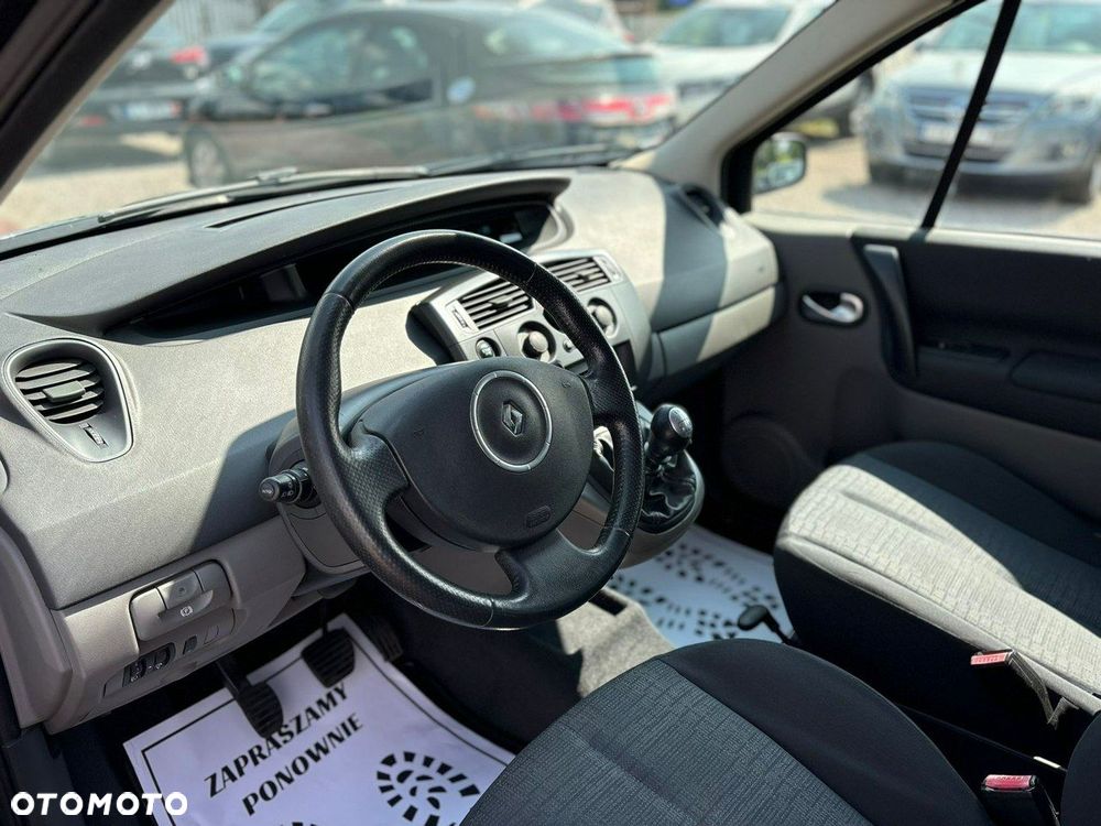 Renault Scenic 2.0 16V Avantage - 10