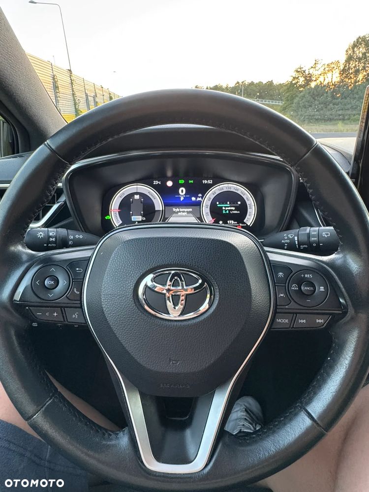 Toyota Corolla 1.8 Hybrid Style - 18