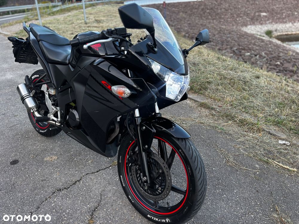 Honda CBR - 8