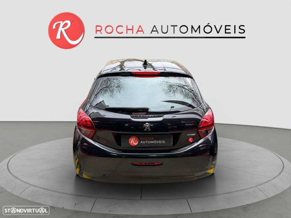 Peugeot 208 - 11