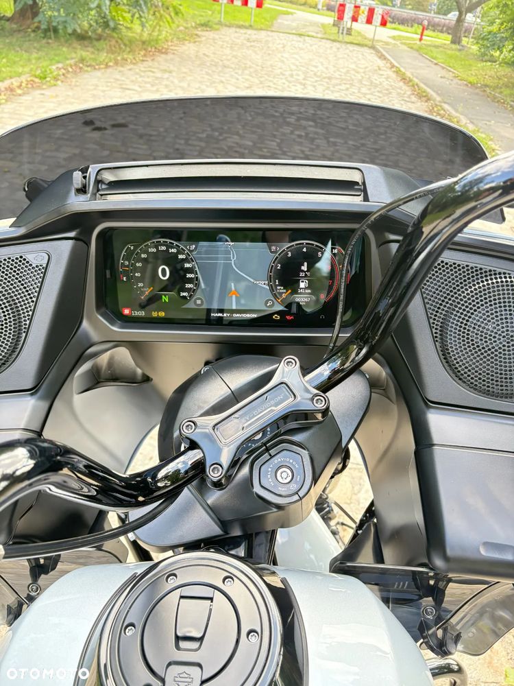 Harley-Davidson Touring Road Glide - 8